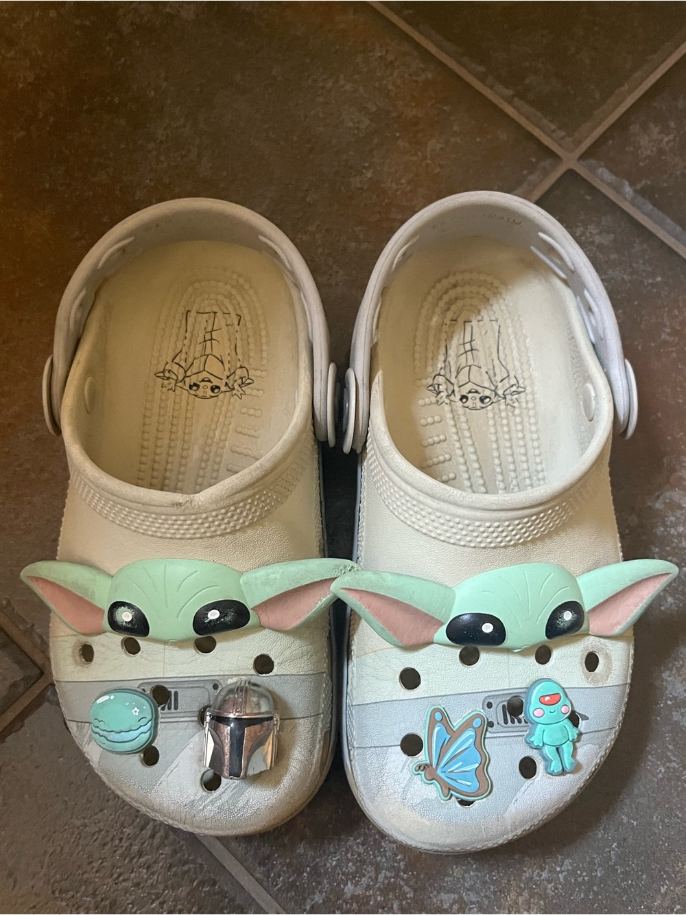 🌸2/20 Star Wars Grogu (Baby Yoda) Crocs Clogs J1 Kids Youth White Jibbitz 5-7 yr